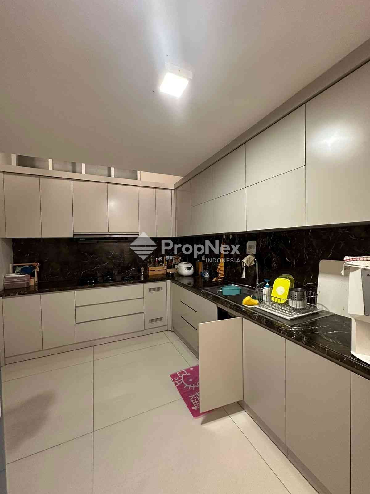RUMAH MEWAH MINIMALIS PAKUWON INDAH — foto 7